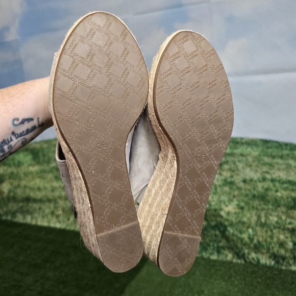 Vionic | Brooke SDE Genuine Suede Supportative Espadrille Wedges \\ SIZE 10 - Picture 15 of 16